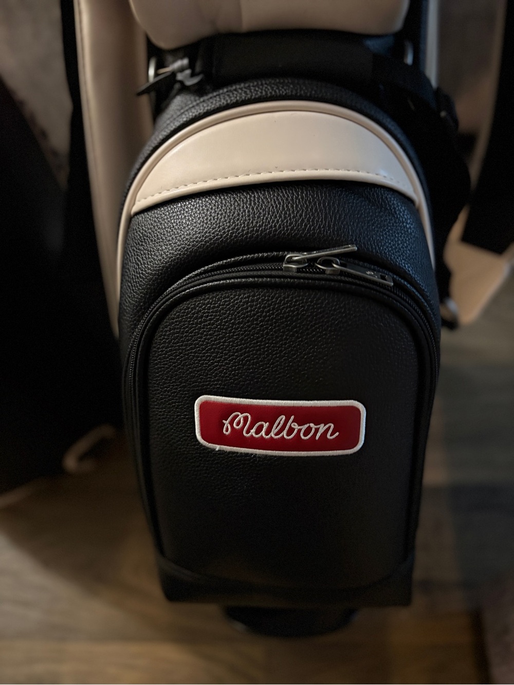 Malbon King of Hearts Stand golf bag w/matching towel. - Picture 8 of 15